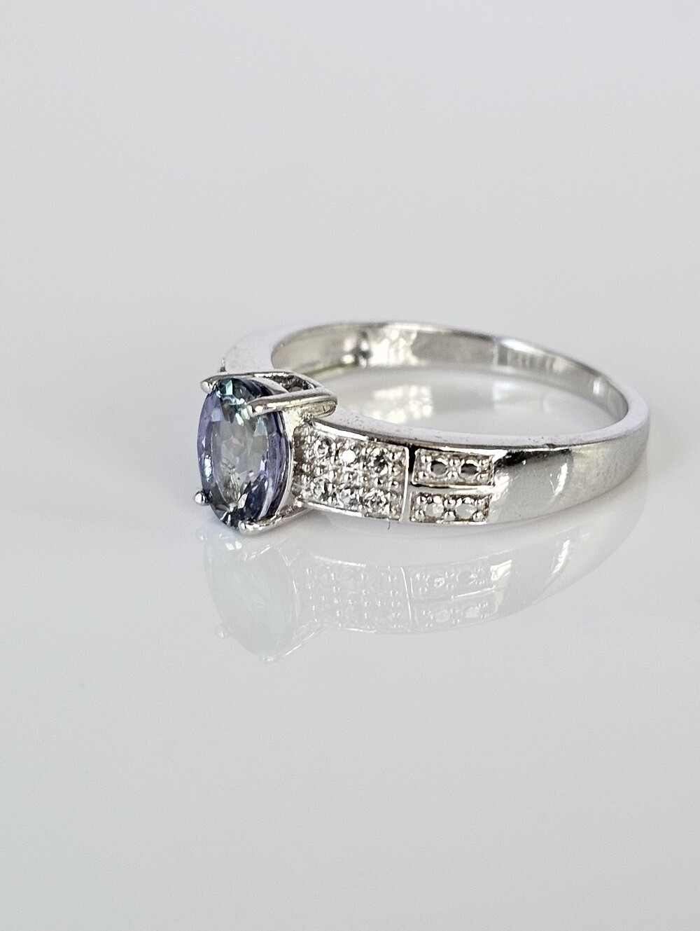 Genuine Tanzanite & Diamond Ring Sterling Silver Size 8! - Picture 10 of 12